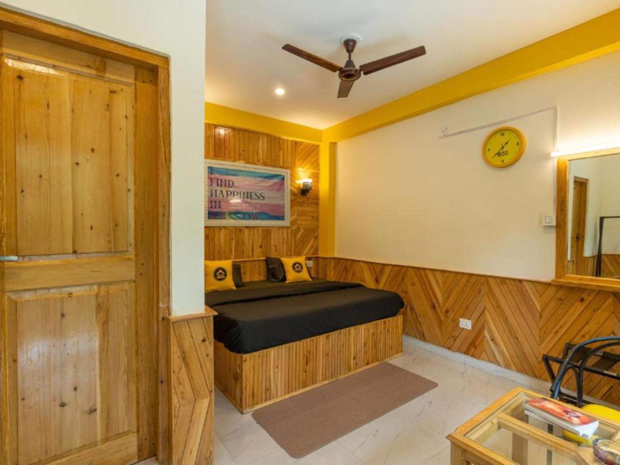 The Hosteller Kasol, Riverside Room photo