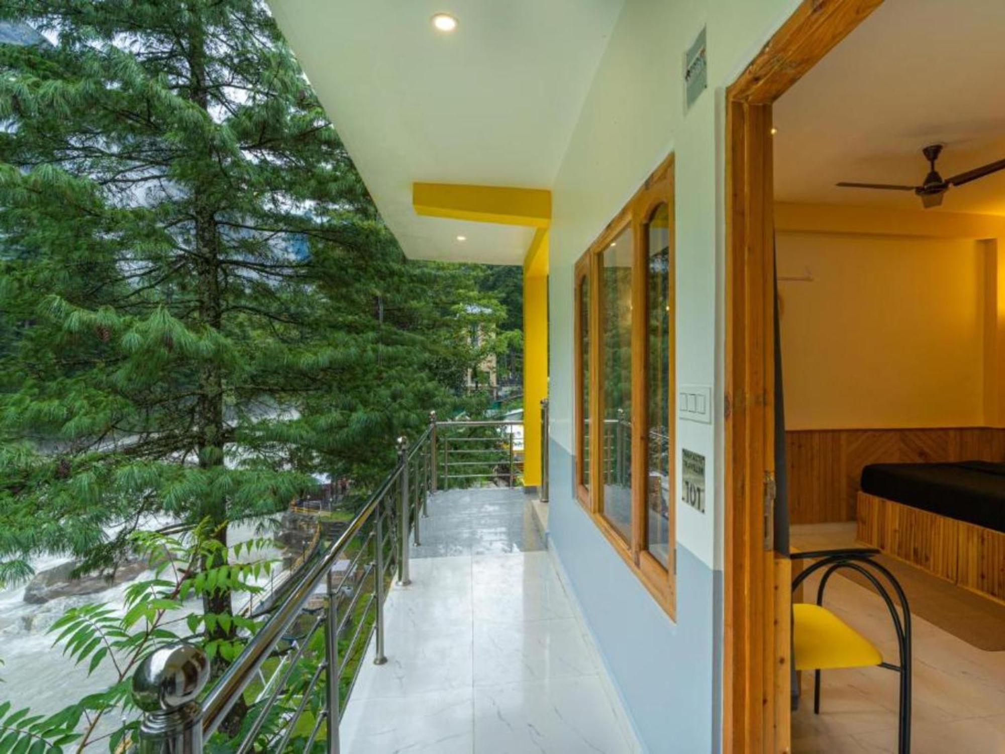 The Hosteller Kasol, Riverside Room photo