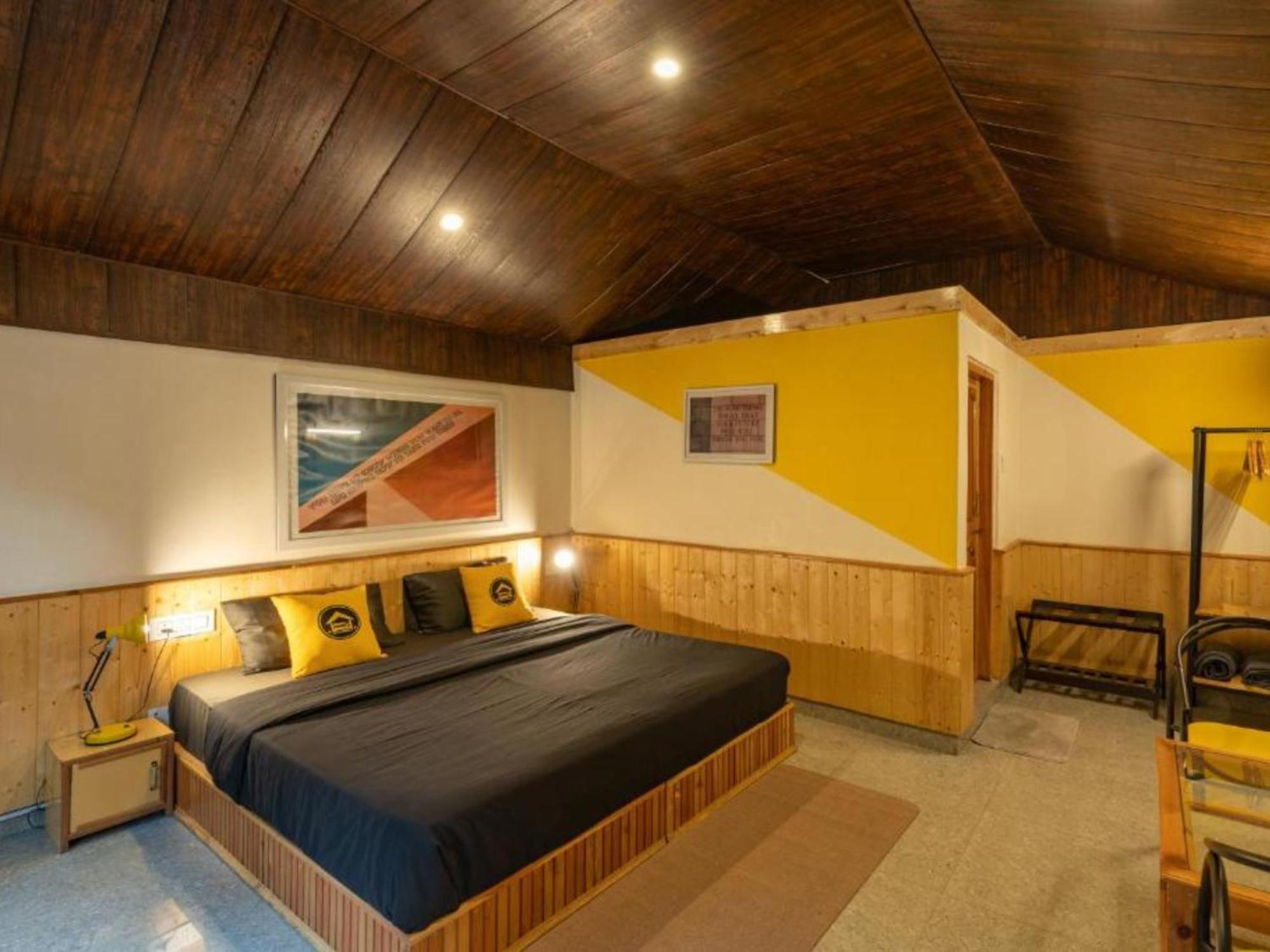 The Hosteller Kasol, Riverside Room photo