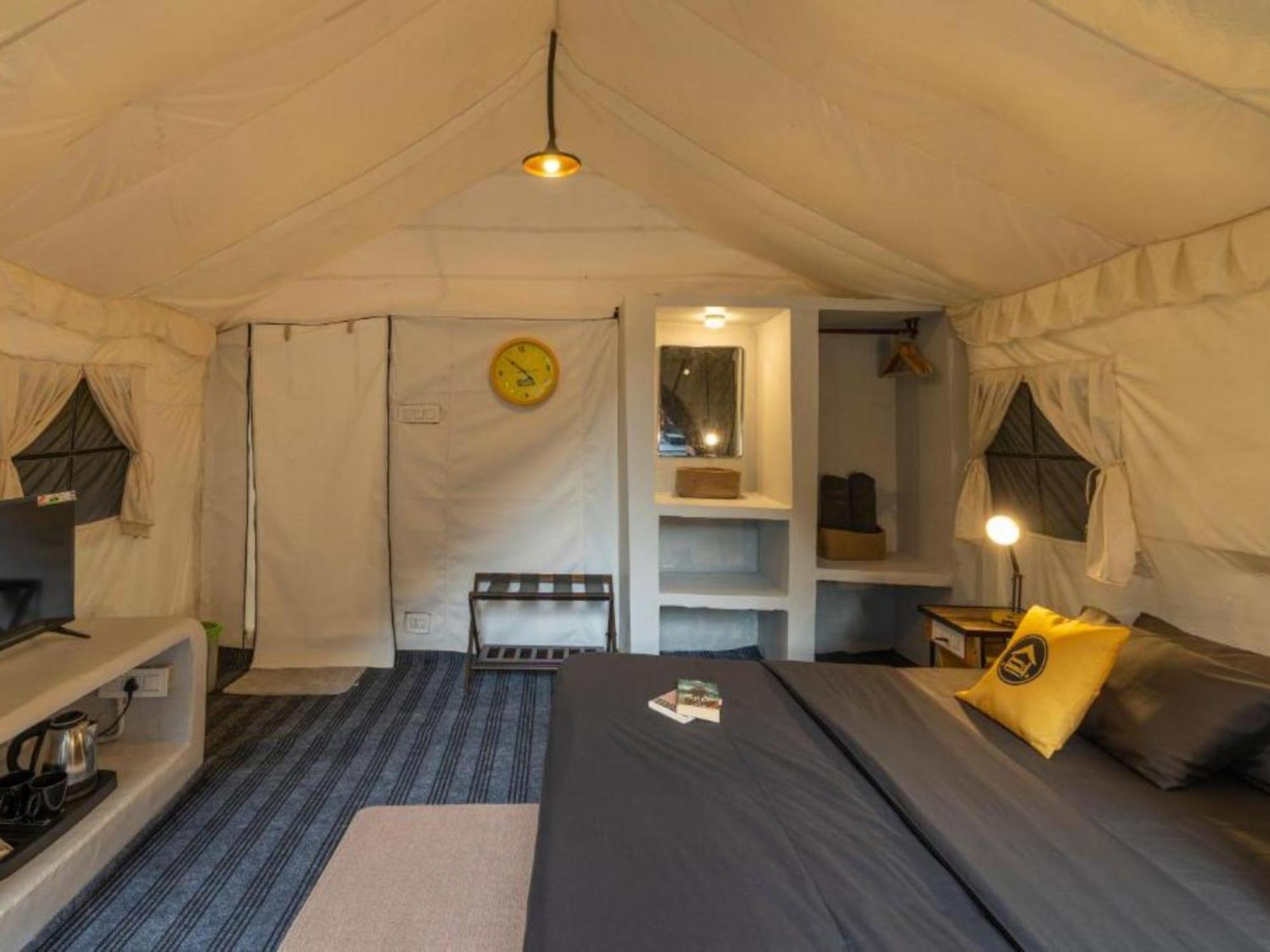 The Hosteller Kasol, Riverside Room photo