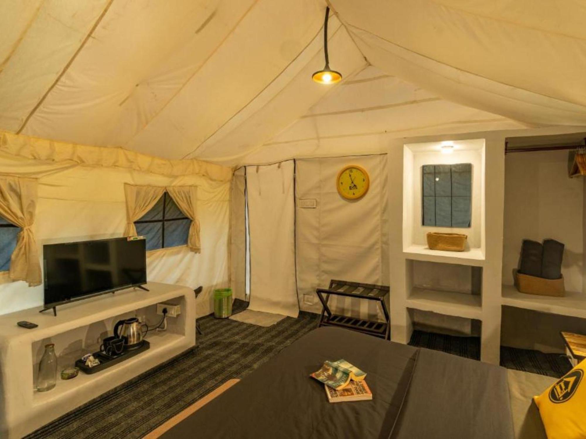 The Hosteller Kasol, Riverside Room photo